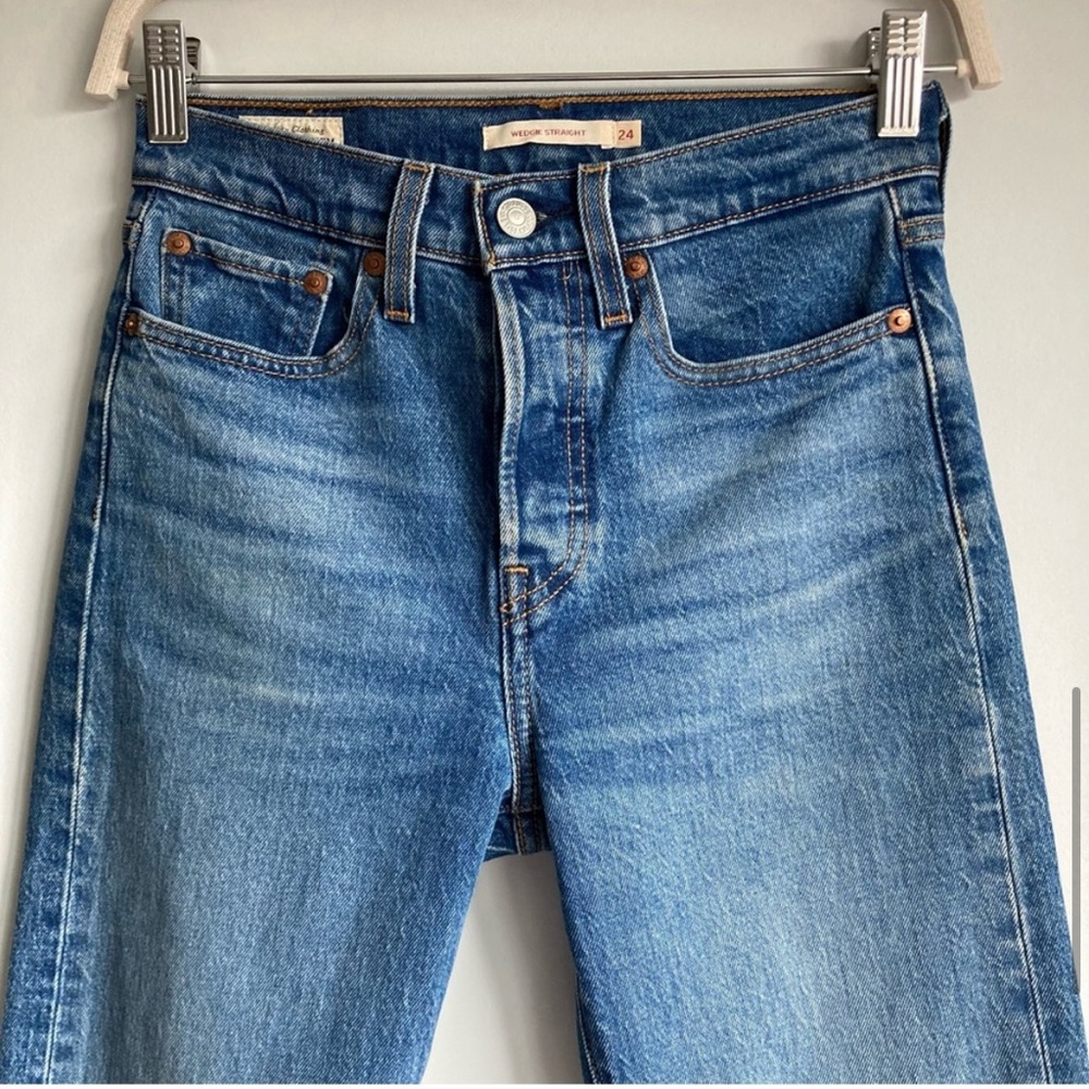 Levi’s Premium Wedgie Straight Ankle in Jive Sound Jeans Size 24